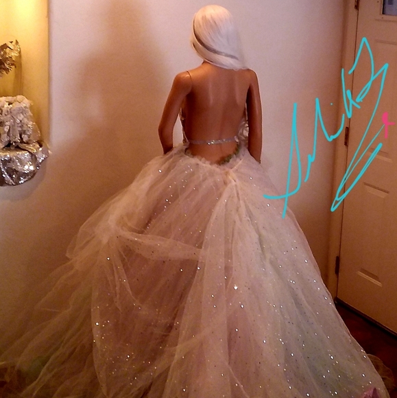 SAMPLE GOWN SET ONLY - "CECILIA" Ivory & Pastel Wedding Ballgown Set - Picture 5 of 14